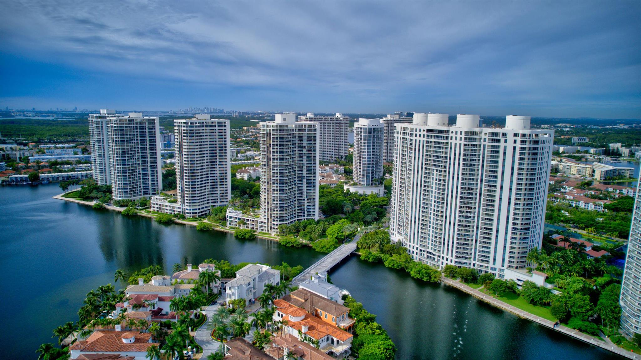 BELLAMARE AT WILLIAMS ISL - Residential