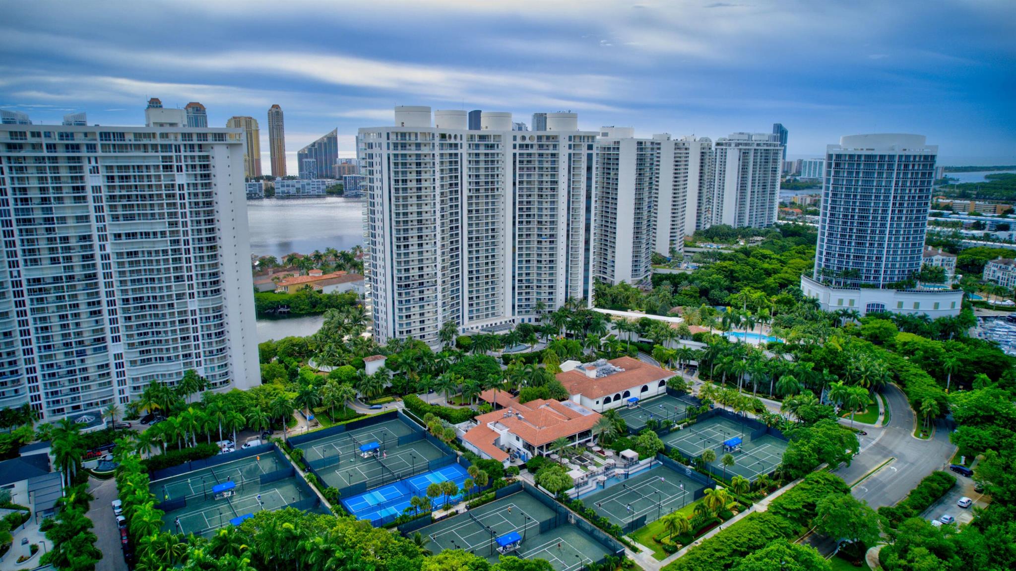 BELLAMARE AT WILLIAMS ISL - Residential