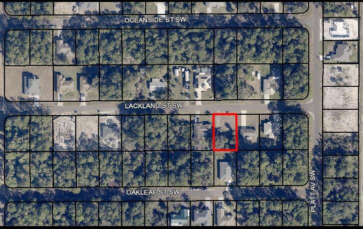 Beautiful Lot Close to Road in Palm Bay. Great location to build your future dream home or Investment. Minutes away from great schools, restaurants, shopping, and fun centers.
