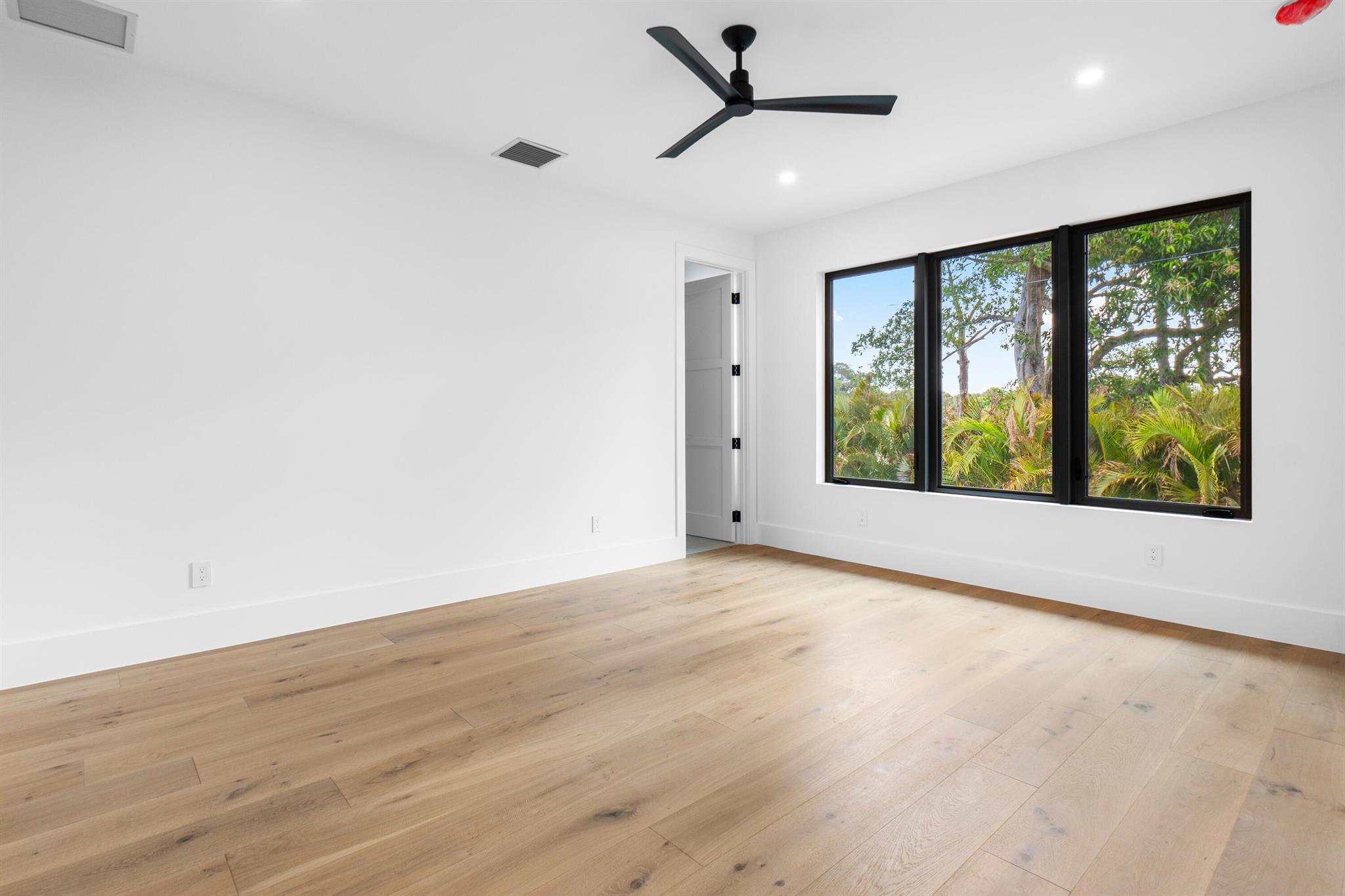 AVIS ACRES - Residential