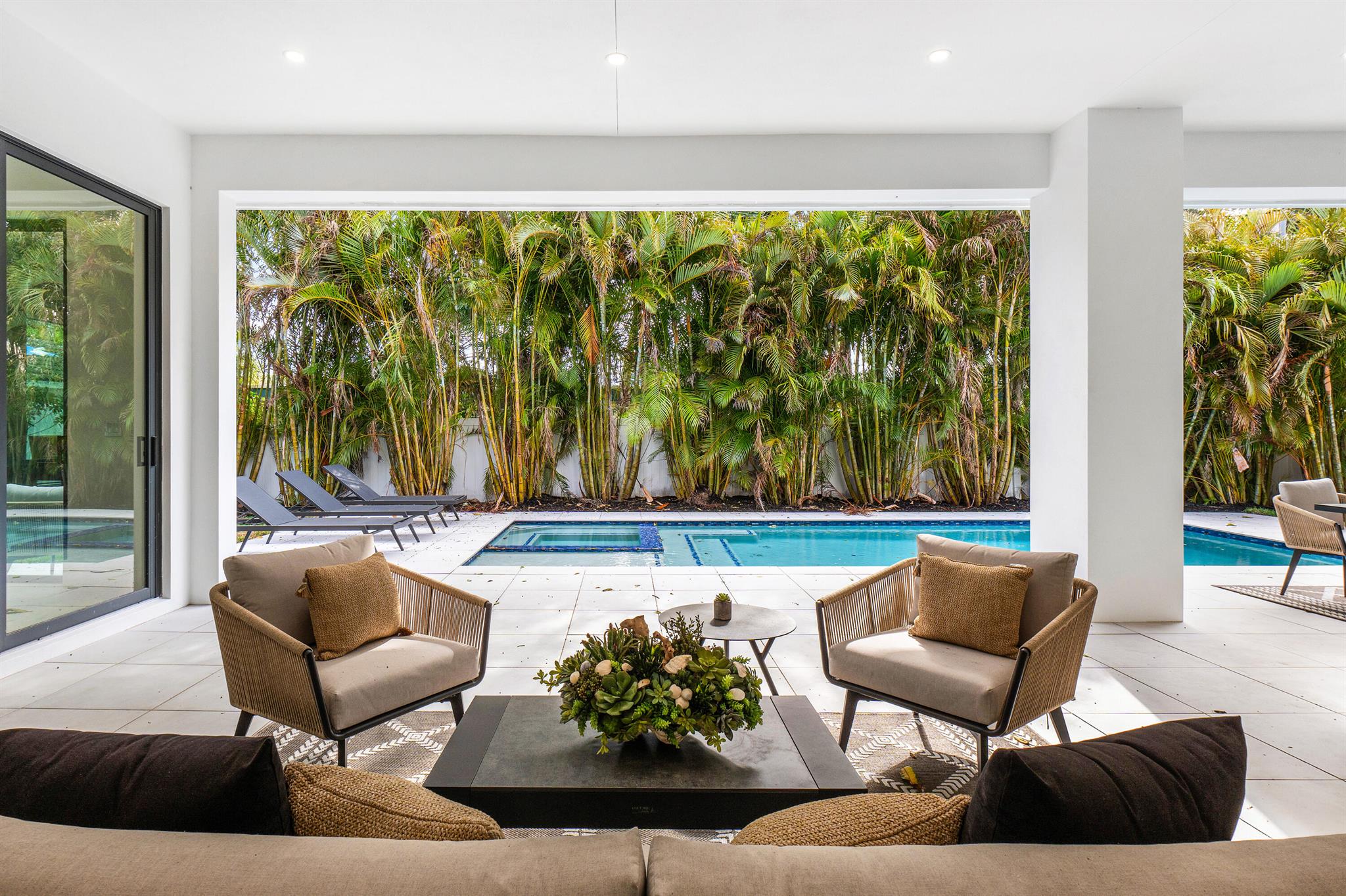 AVIS ACRES - Residential