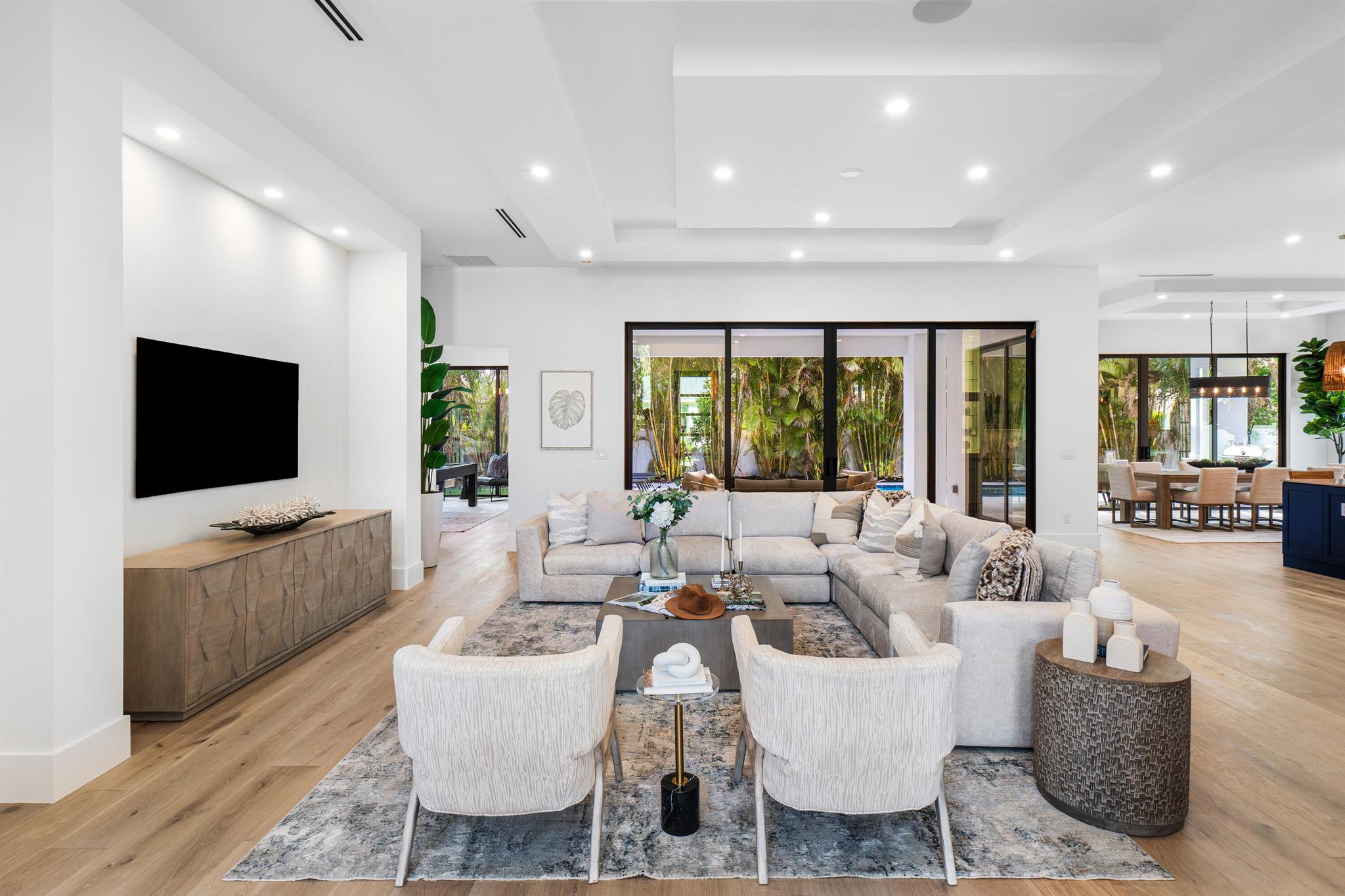 AVIS ACRES - Residential