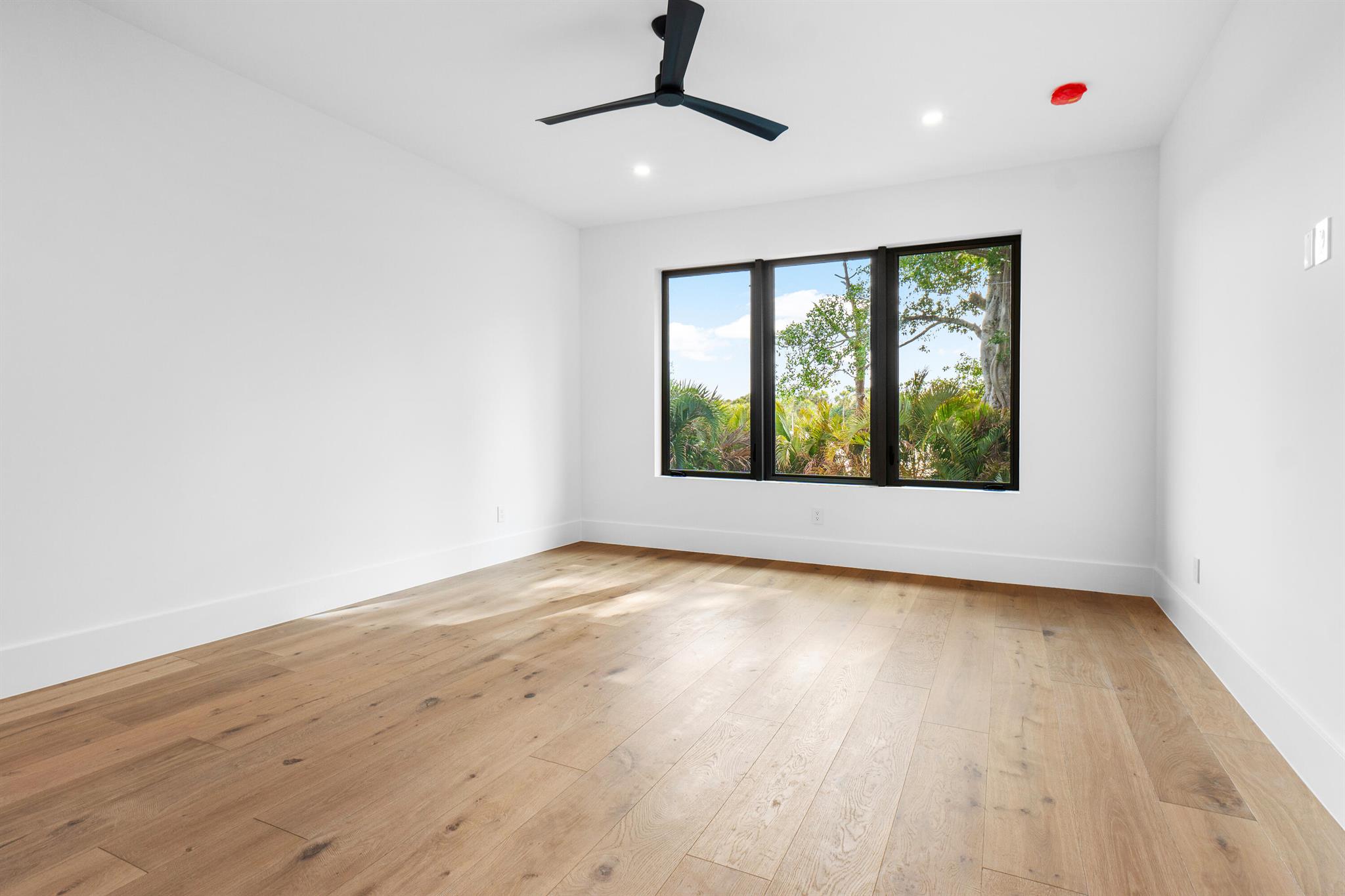 AVIS ACRES - Residential