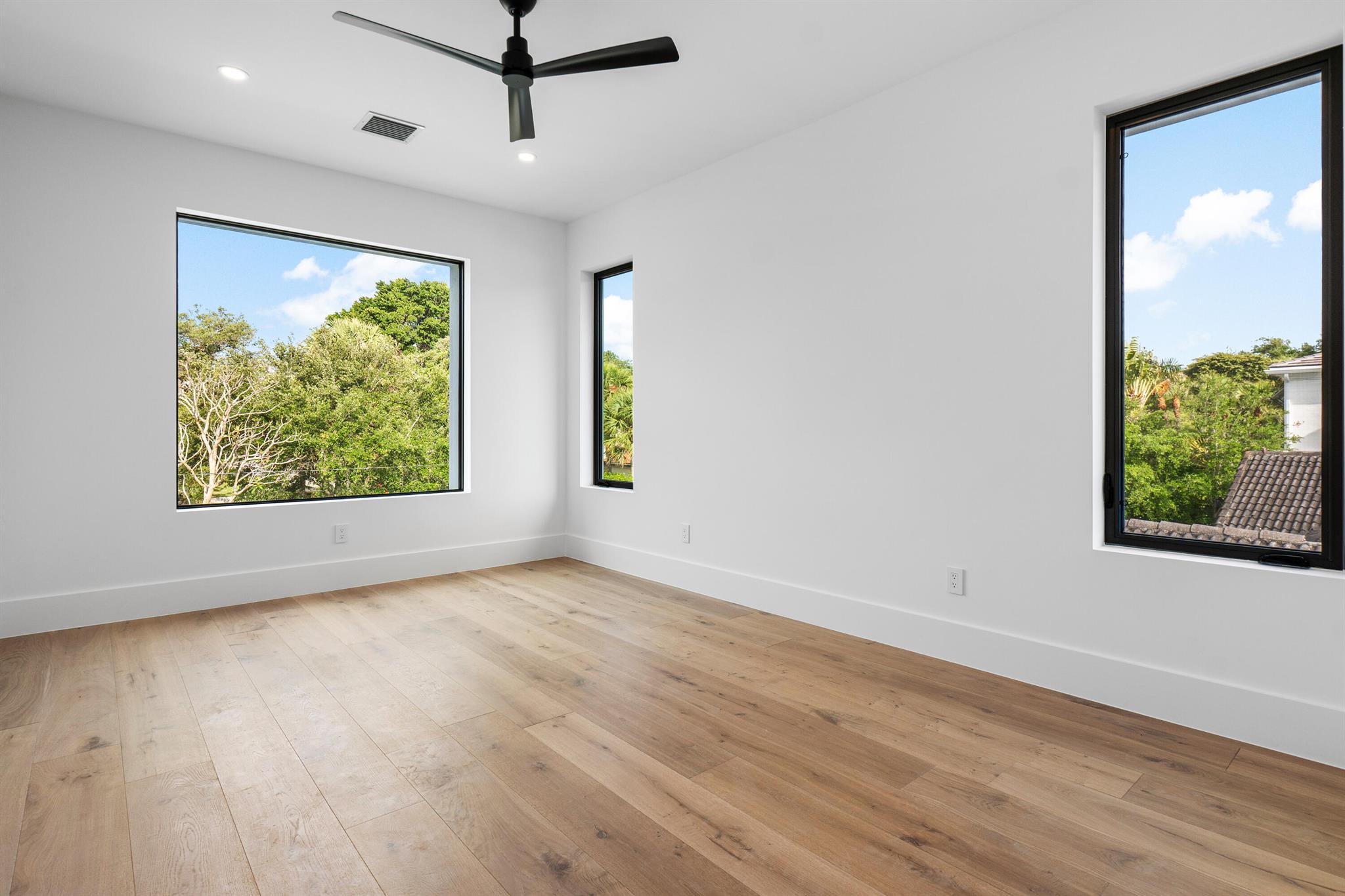 AVIS ACRES - Residential