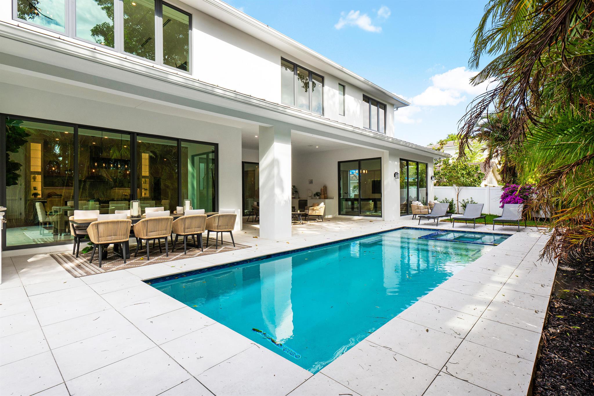 AVIS ACRES - Residential