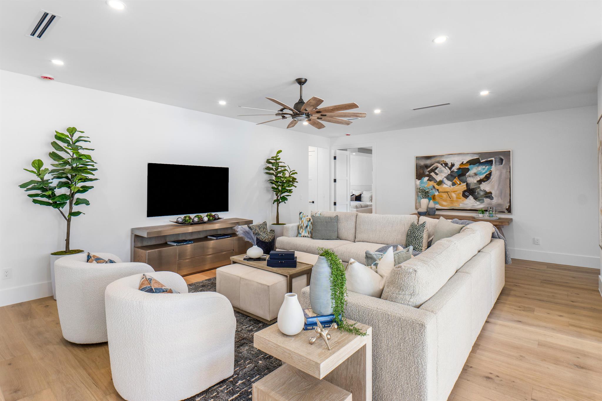 AVIS ACRES - Residential