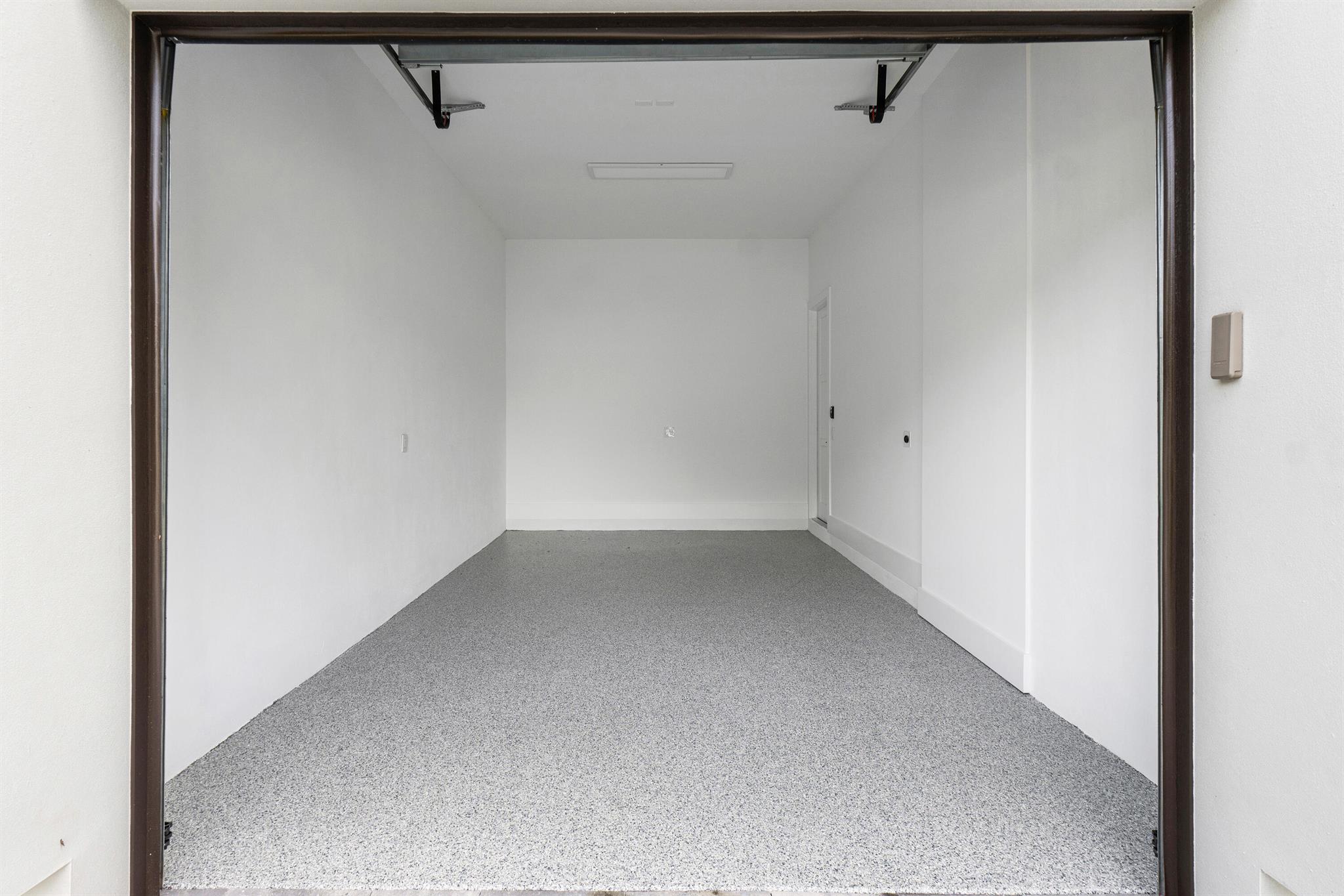 AVIS ACRES - Residential