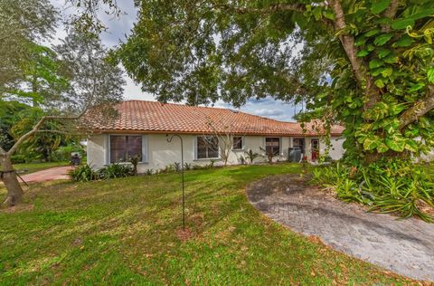 A home in Palm City