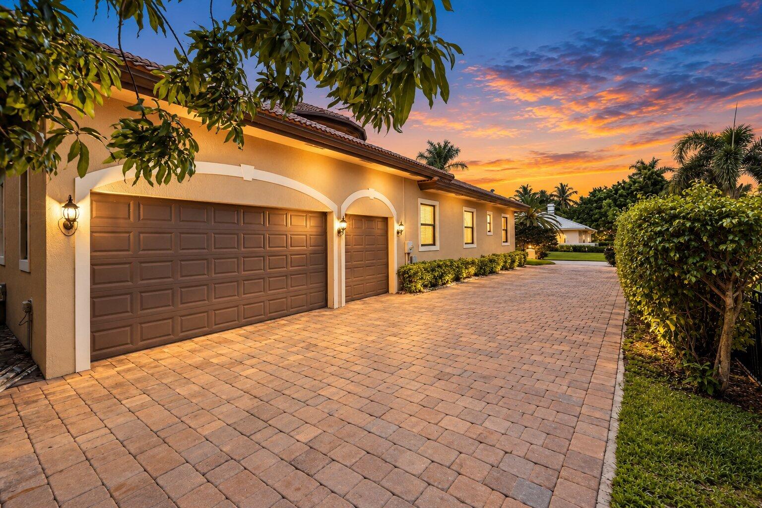 4190 Gleneagles Drive