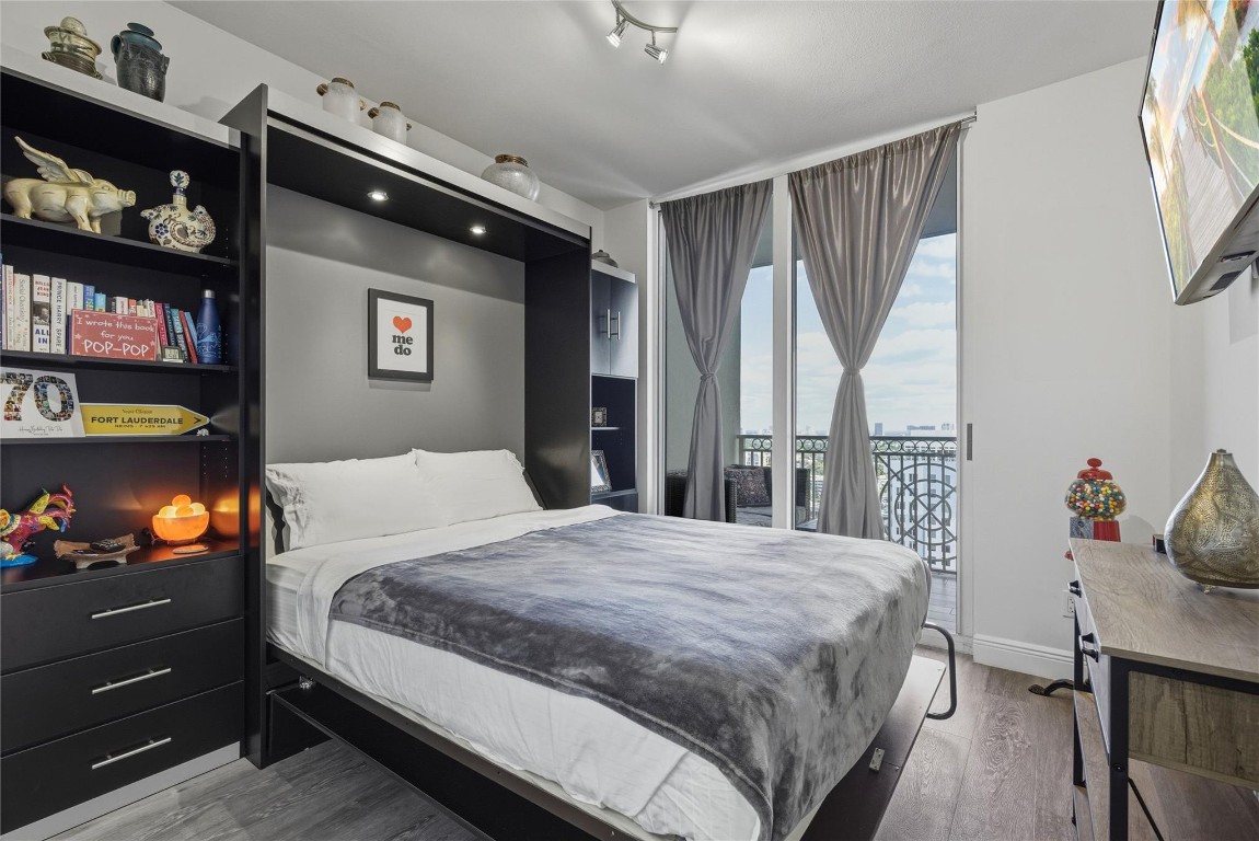 NURIVER LANDING CONDO - Residential