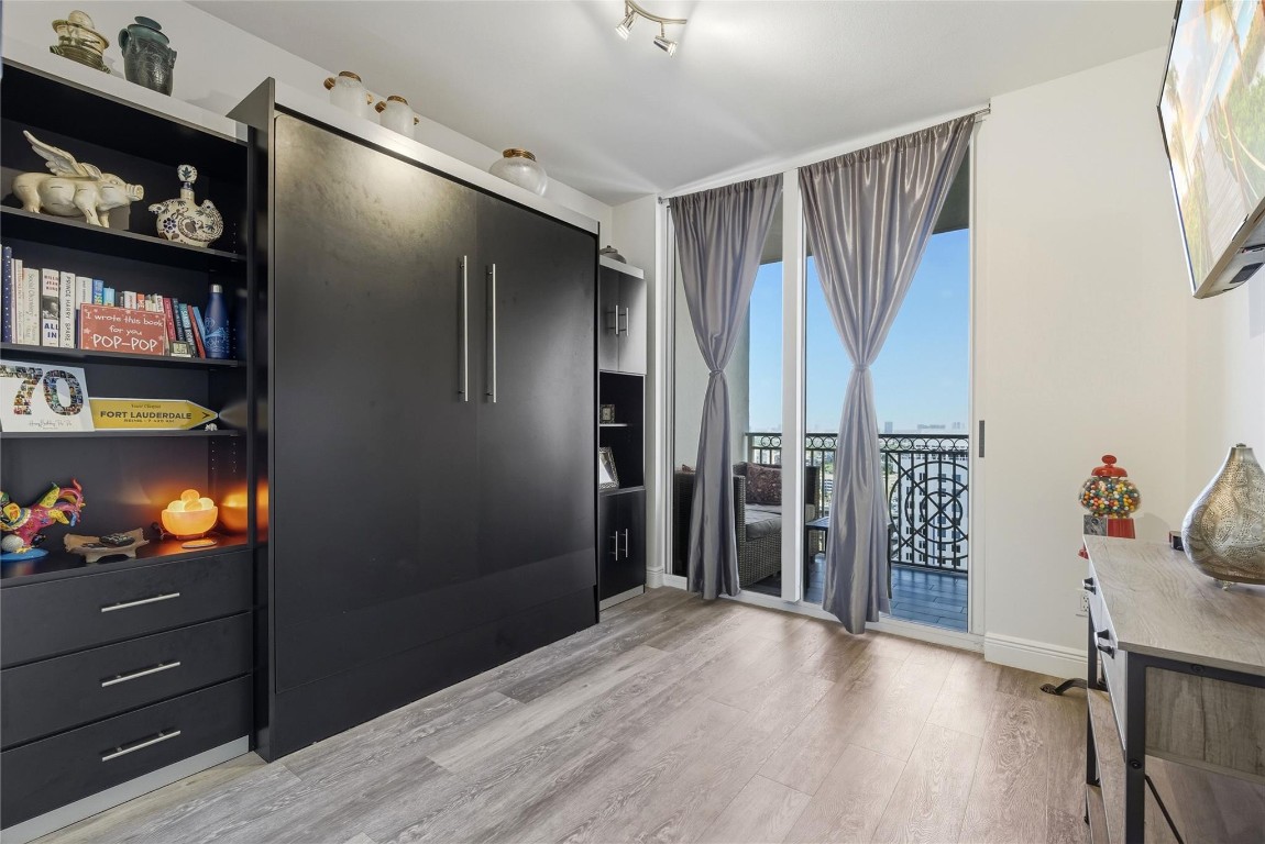 NURIVER LANDING CONDO - Residential