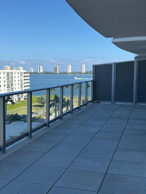 Nautilus 220 - Residential Lease