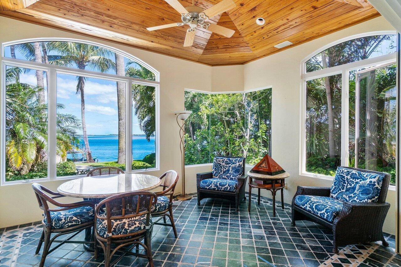 SAILFISH POINT - Residential