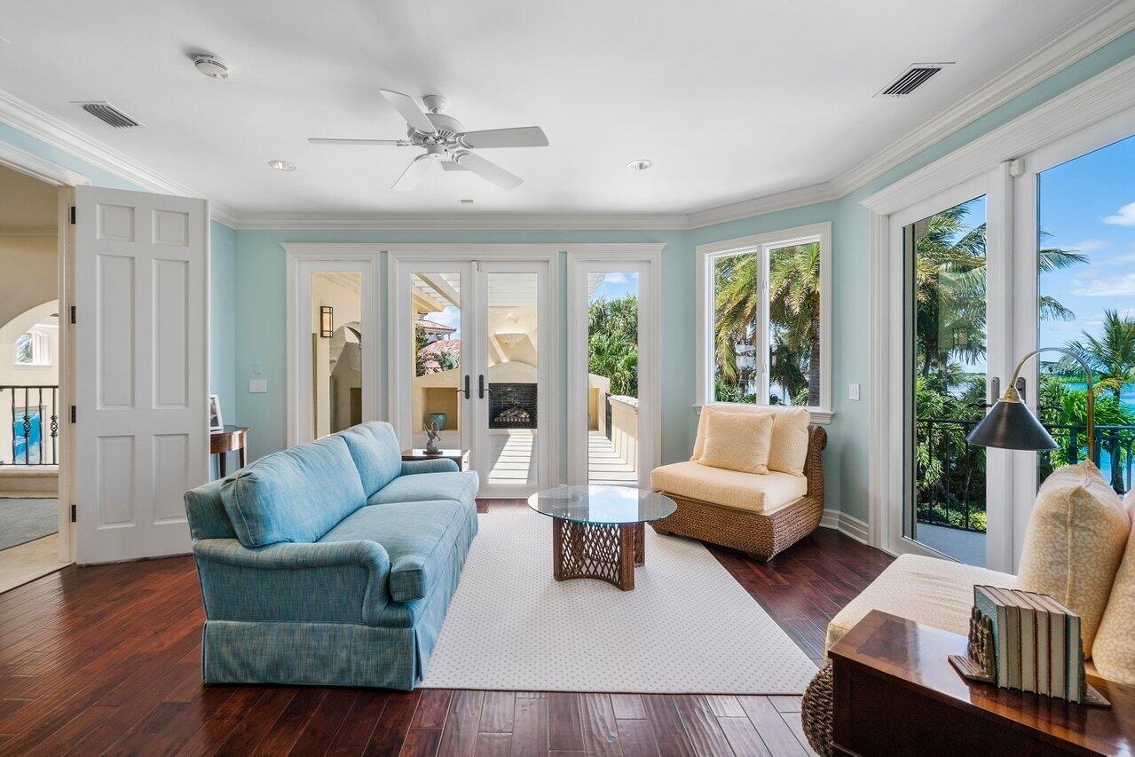 SAILFISH POINT - Residential