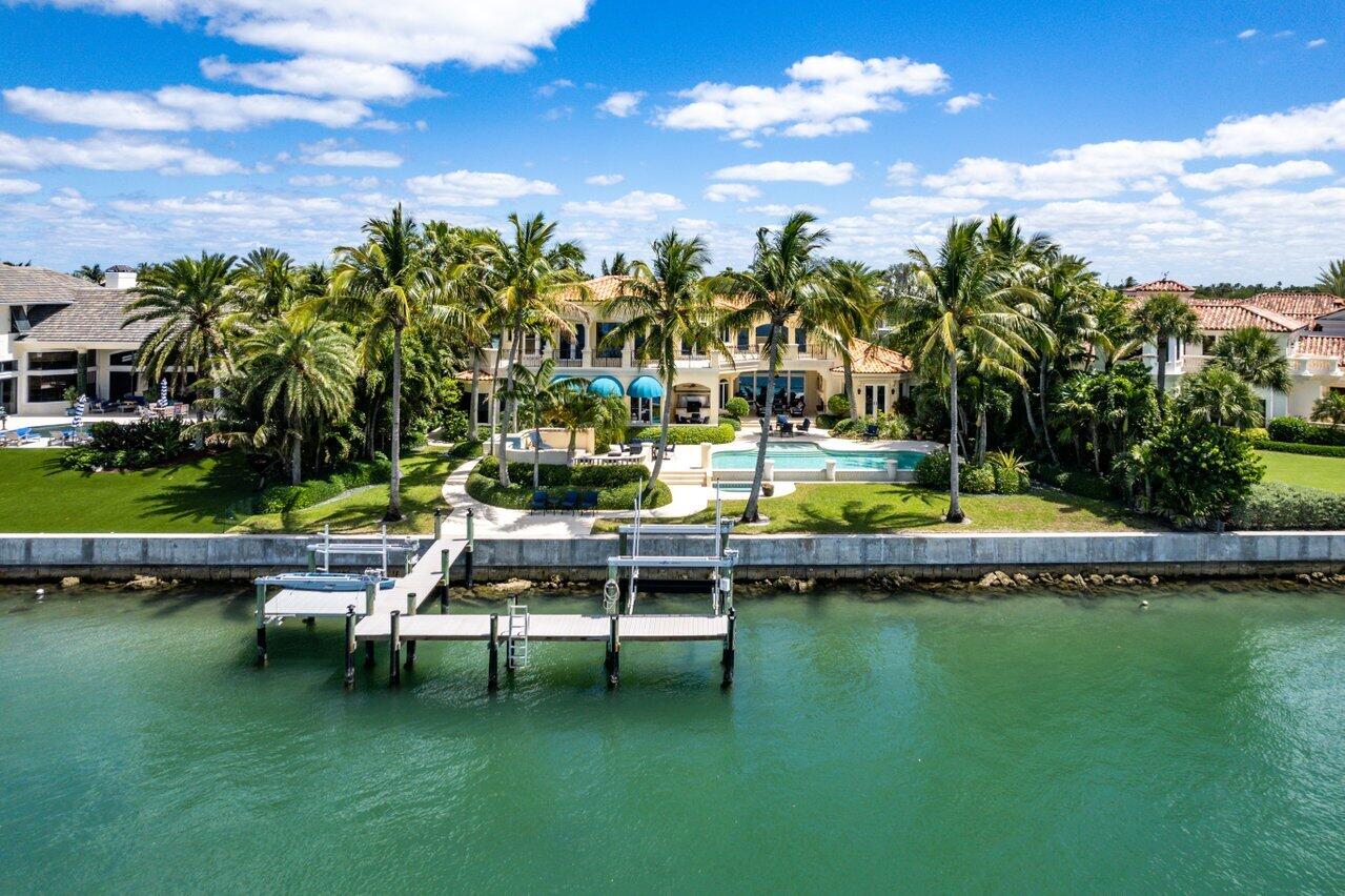 SAILFISH POINT - Residential