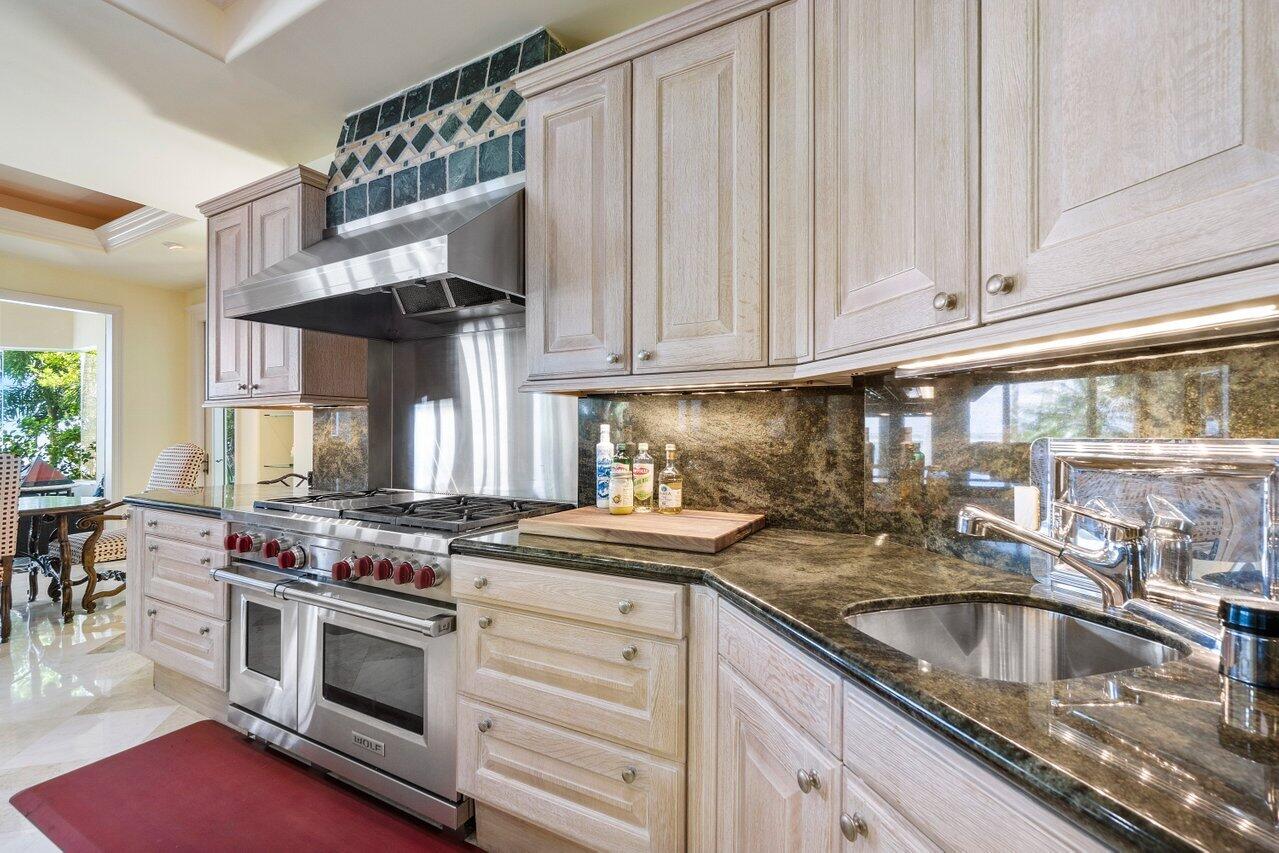 SAILFISH POINT - Residential