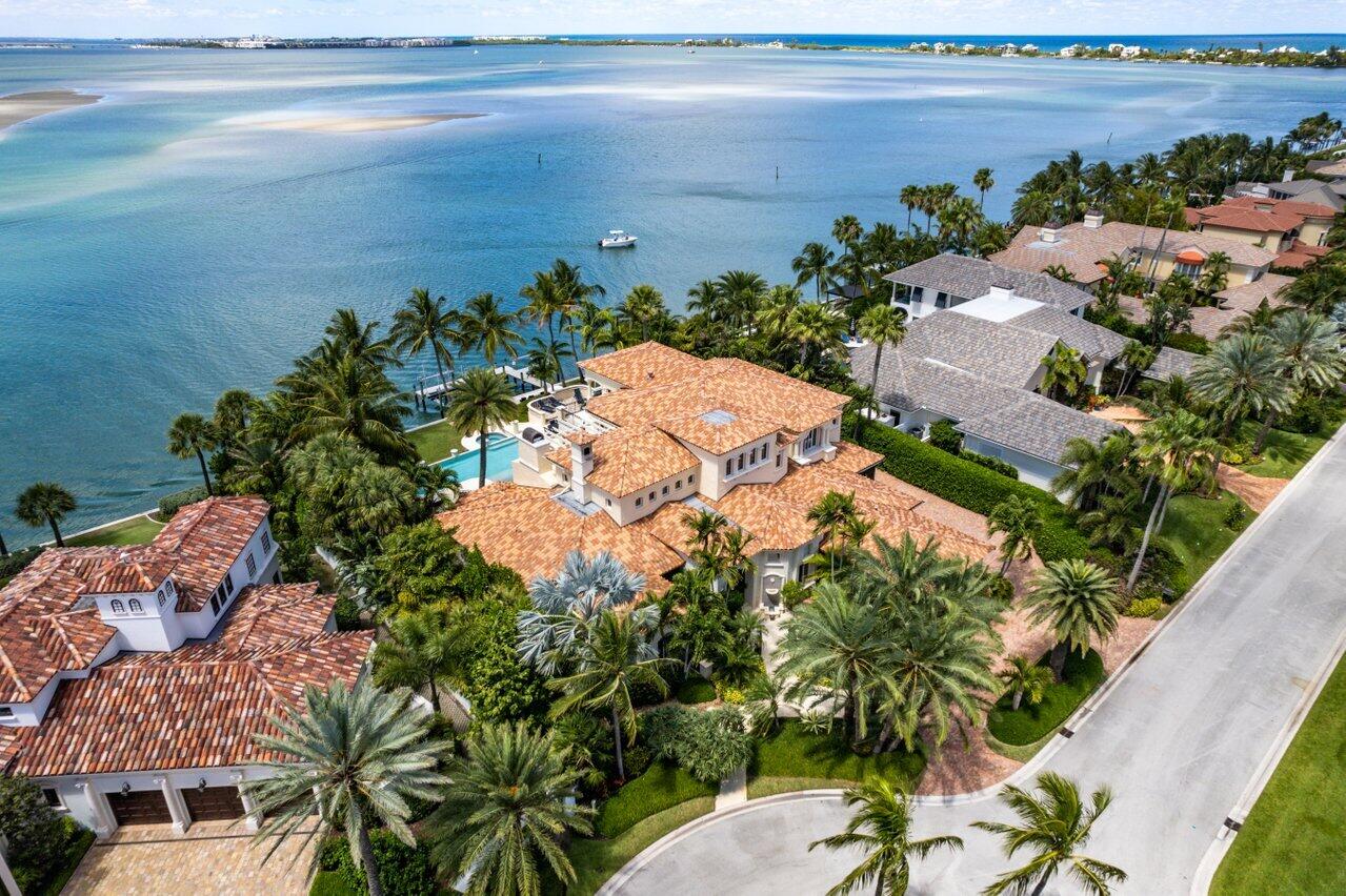 SAILFISH POINT - Residential