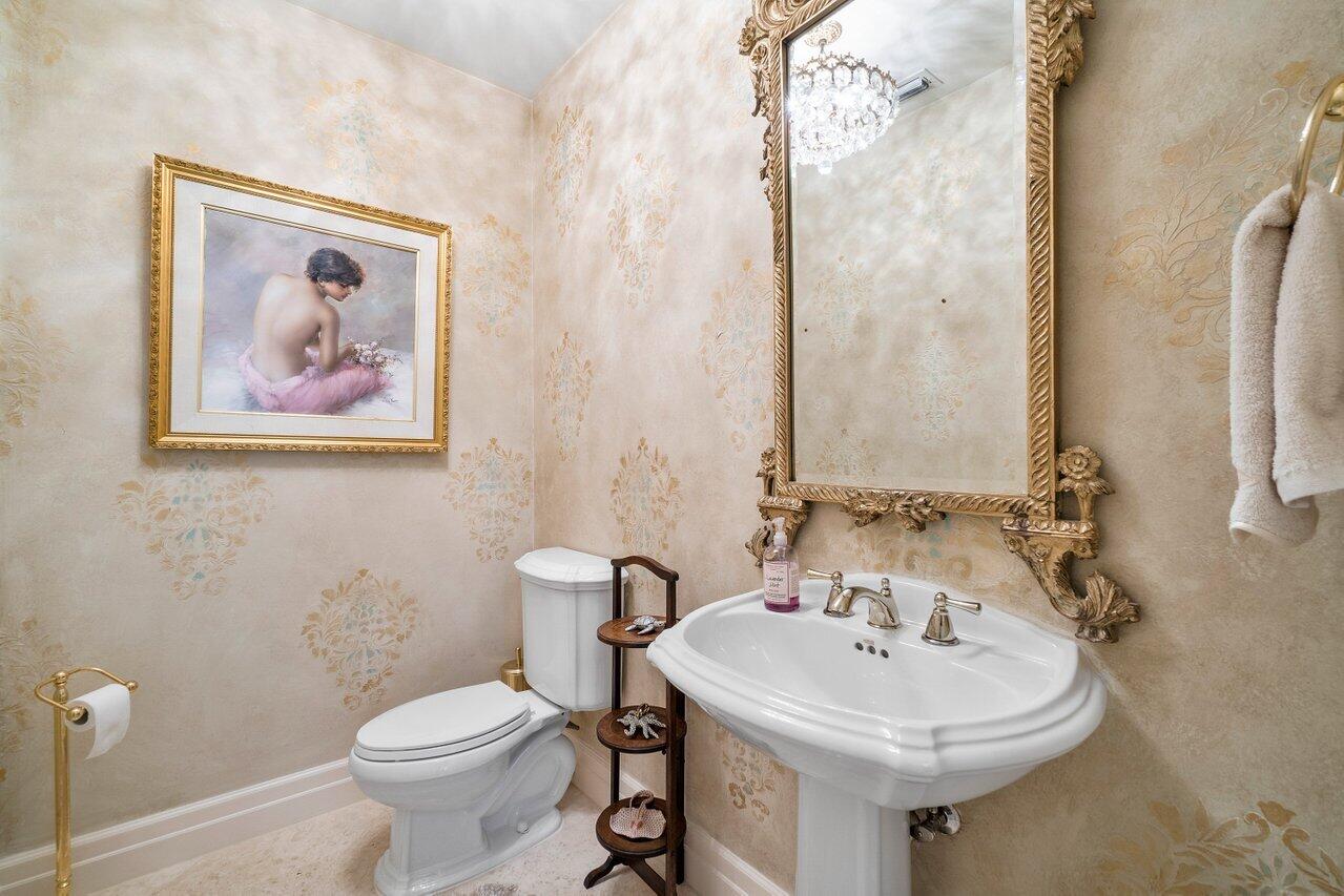 SAILFISH POINT - Residential