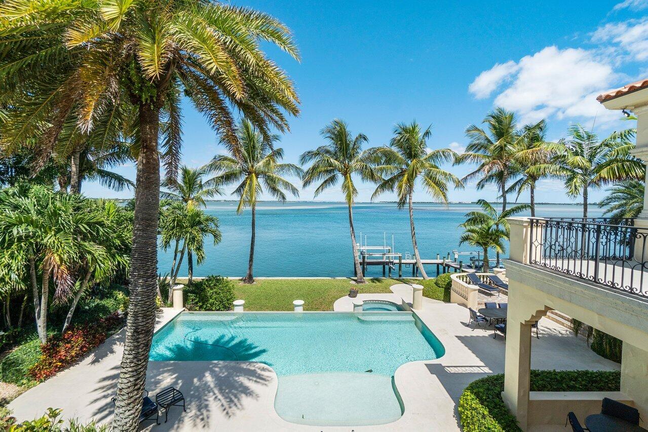 SAILFISH POINT - Residential