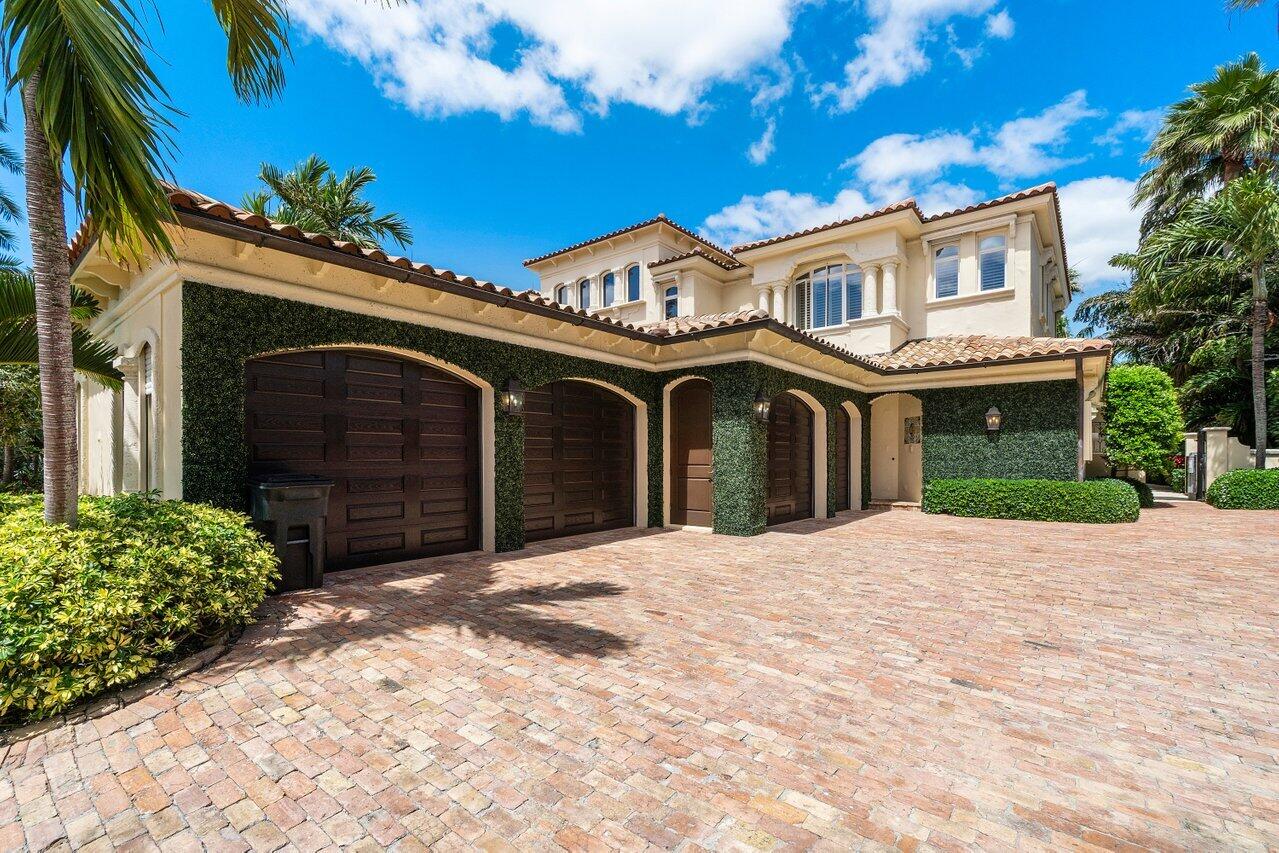 SAILFISH POINT - Residential