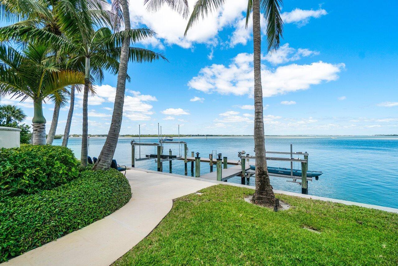 SAILFISH POINT - Residential