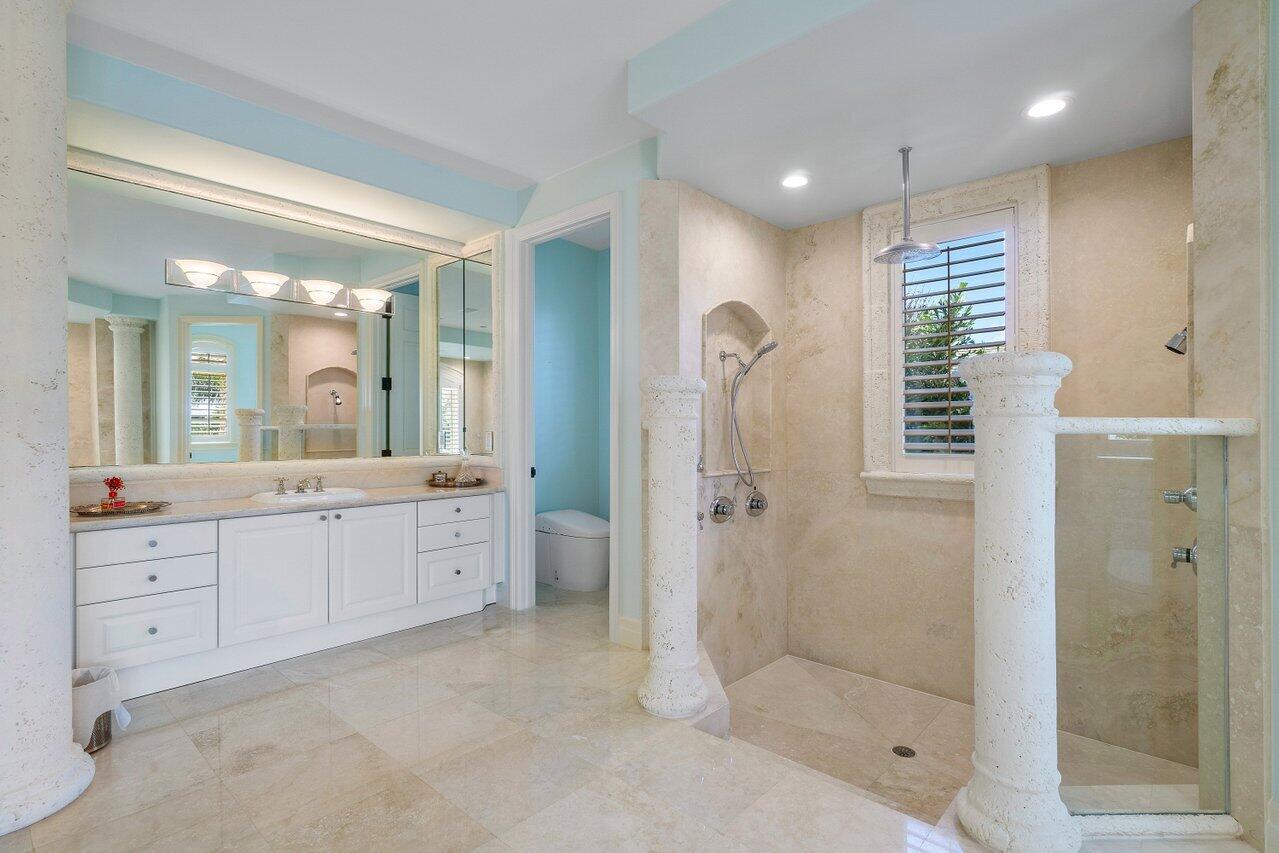 SAILFISH POINT - Residential