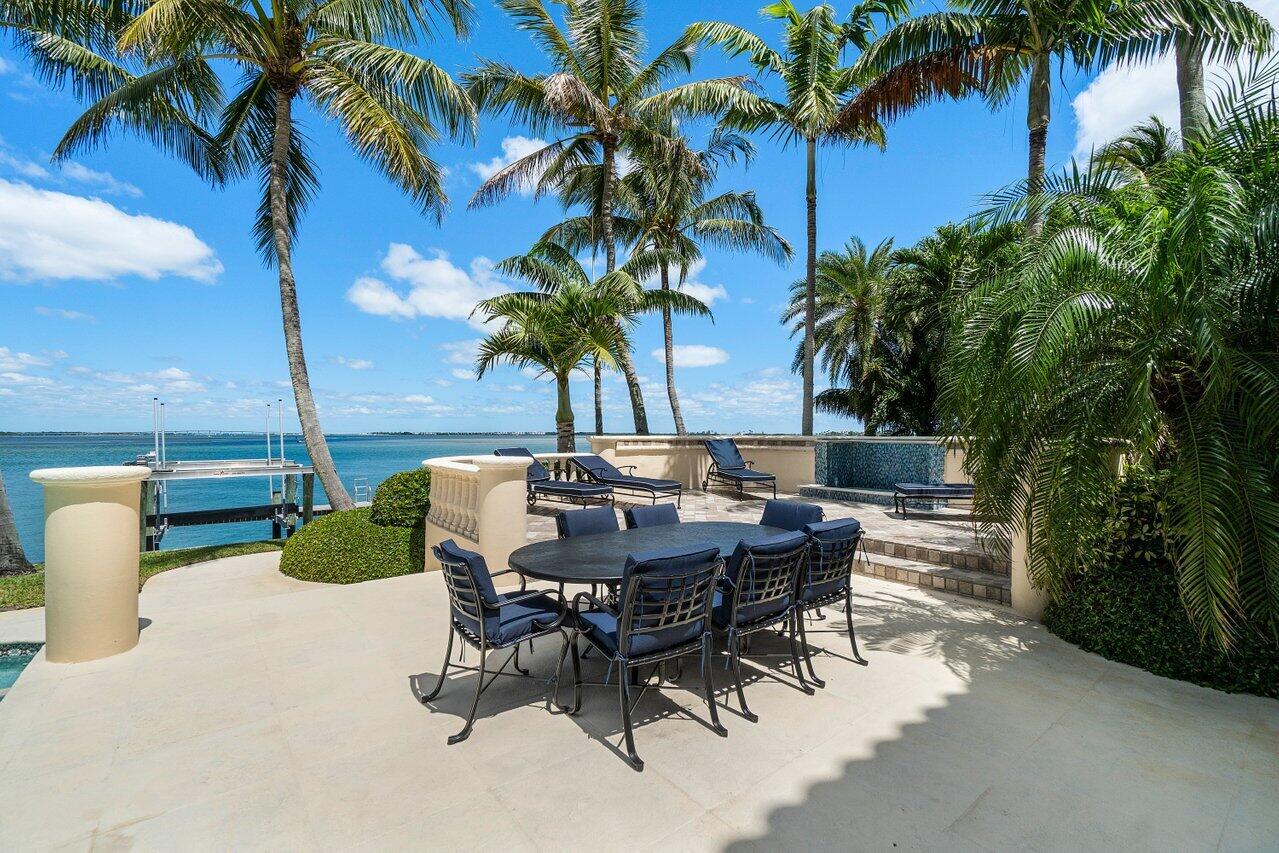 SAILFISH POINT - Residential