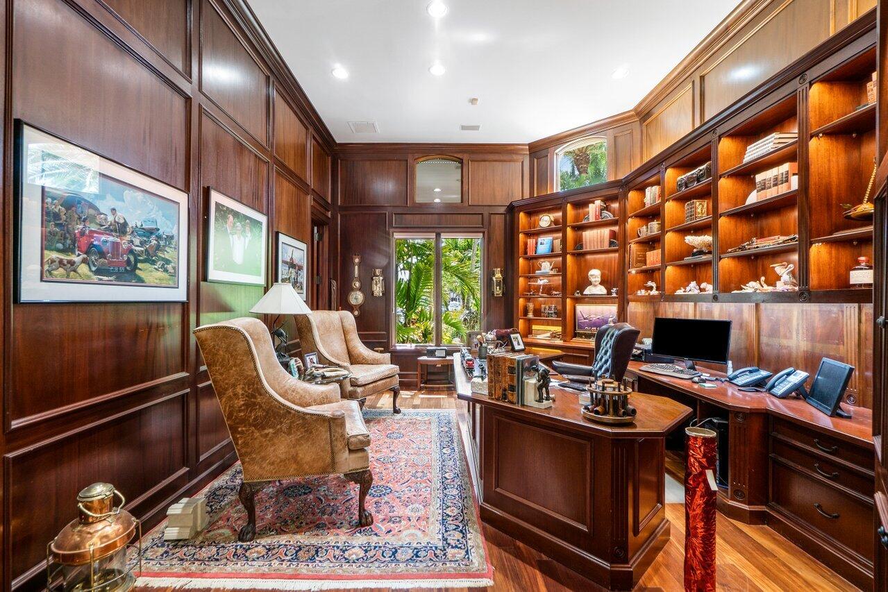 SAILFISH POINT - Residential