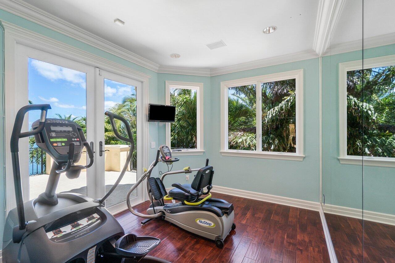 SAILFISH POINT - Residential