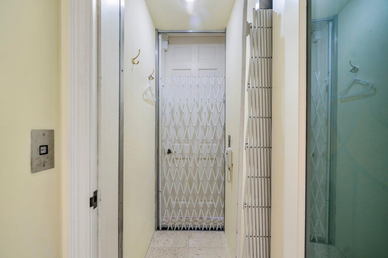 SAILFISH POINT - Residential