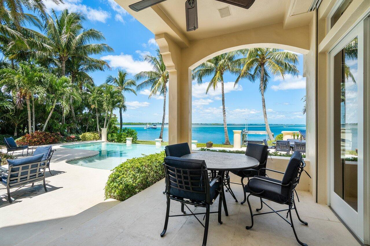 SAILFISH POINT - Residential