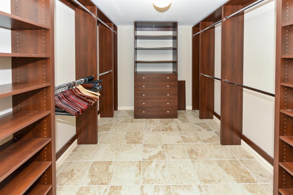 ASPEN GLEN CONDO - Residential