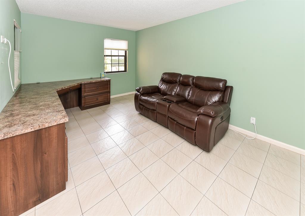 ASPEN GLEN CONDO - Residential