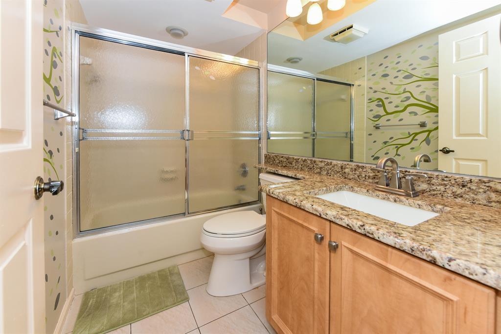 ASPEN GLEN CONDO - Residential