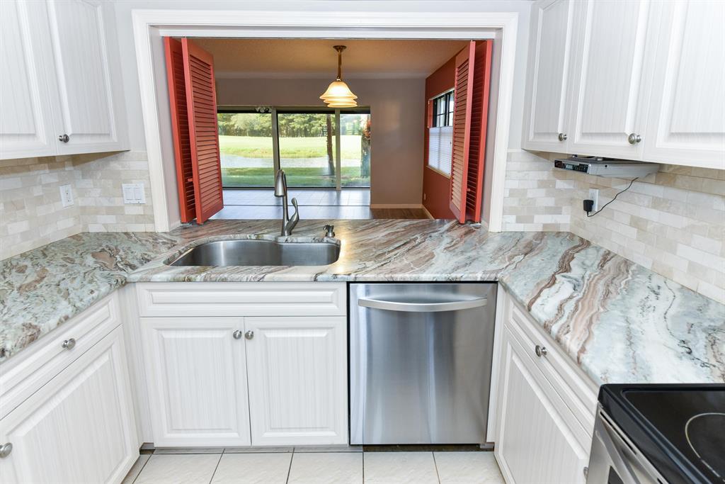 ASPEN GLEN CONDO - Residential