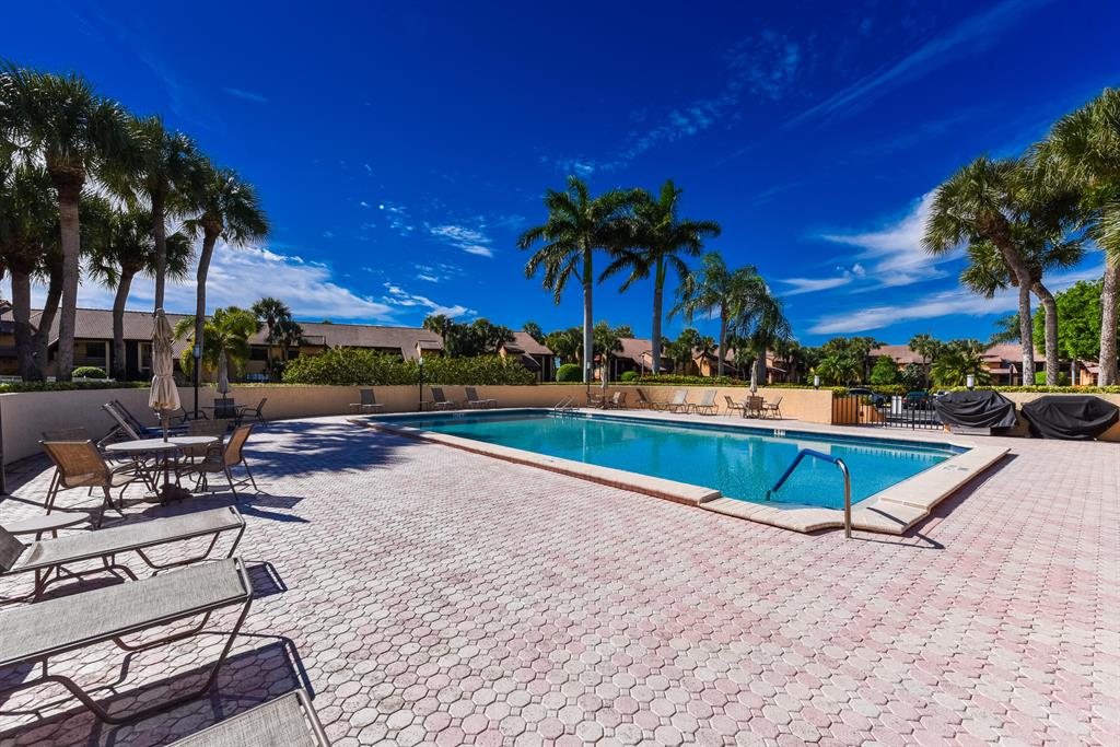 ASPEN GLEN CONDO - Residential