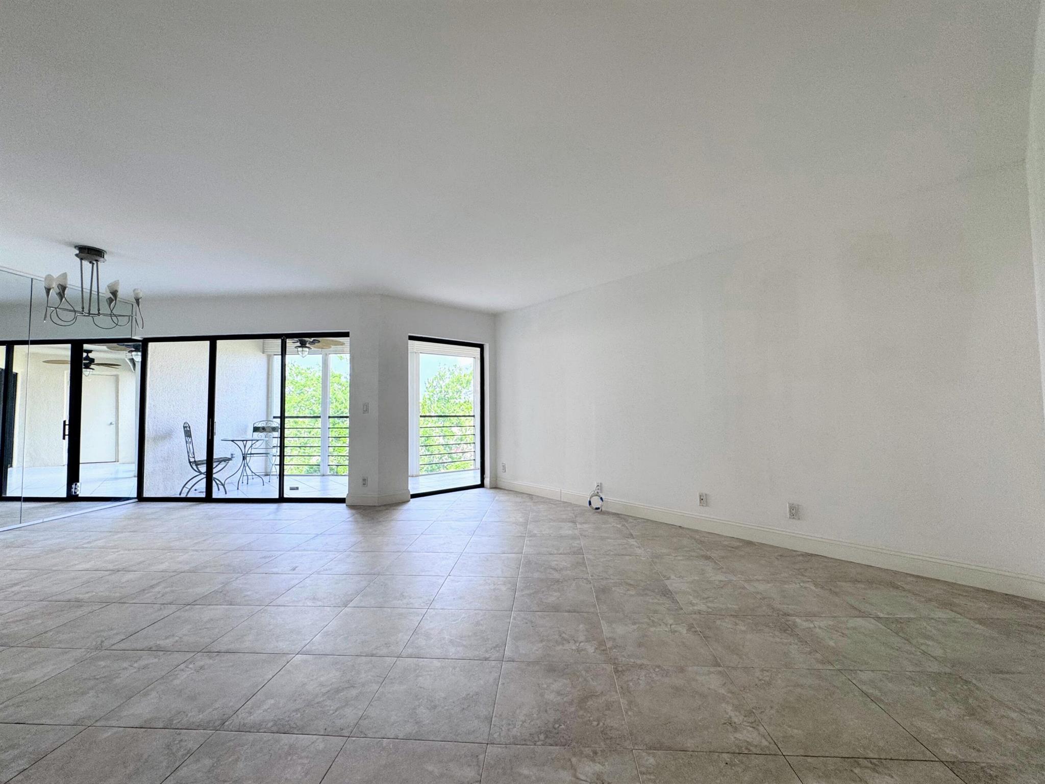 5701 Camino Del Sol 403