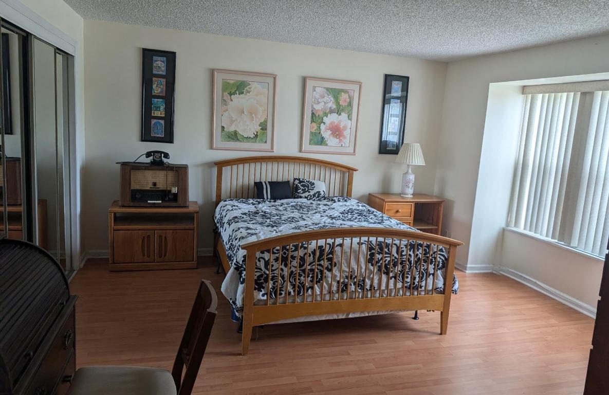 WEYBRIDGE TOWNHOMES PH I - Residential