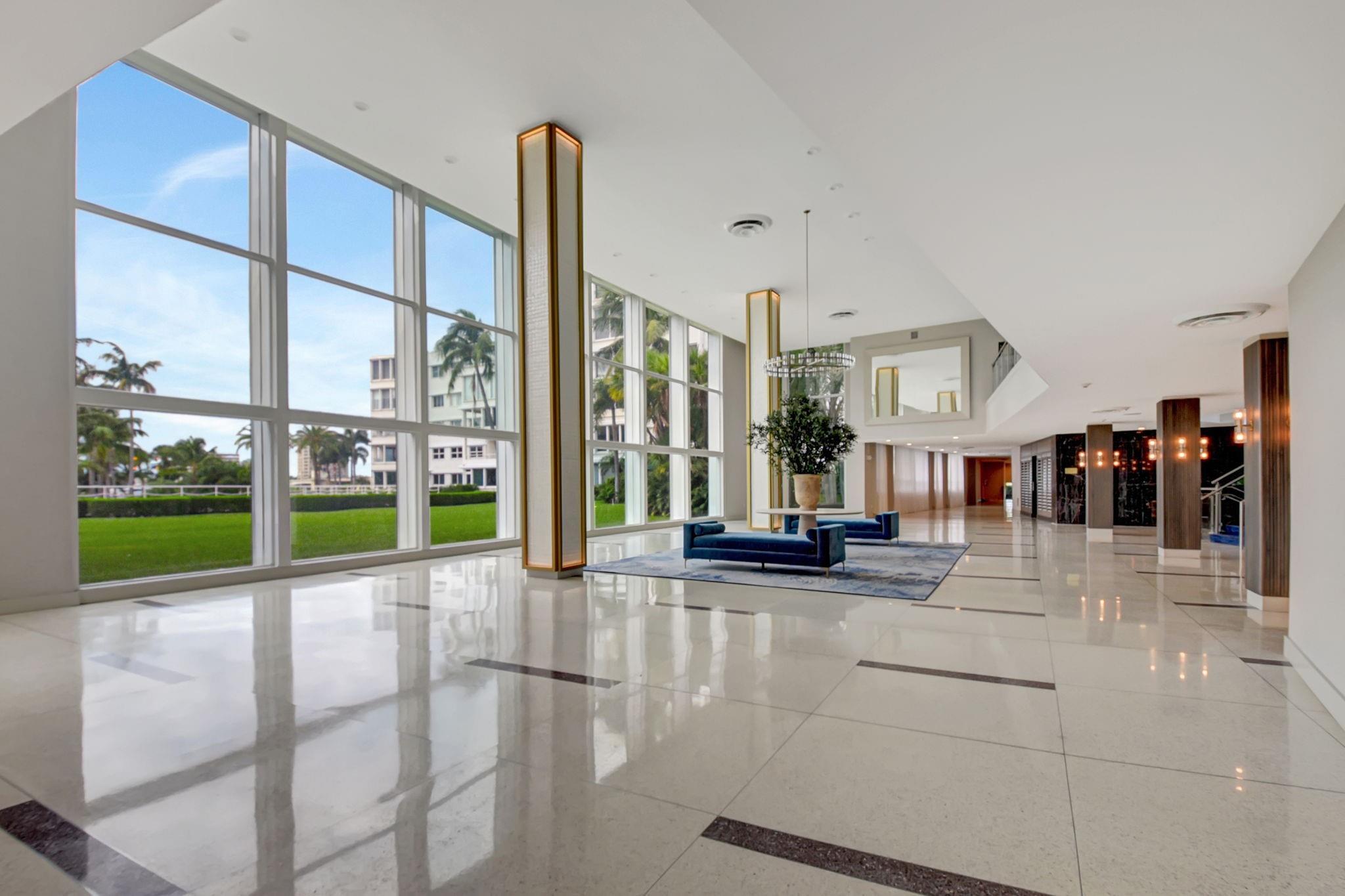 PALM BEACH TOWERS - Residential