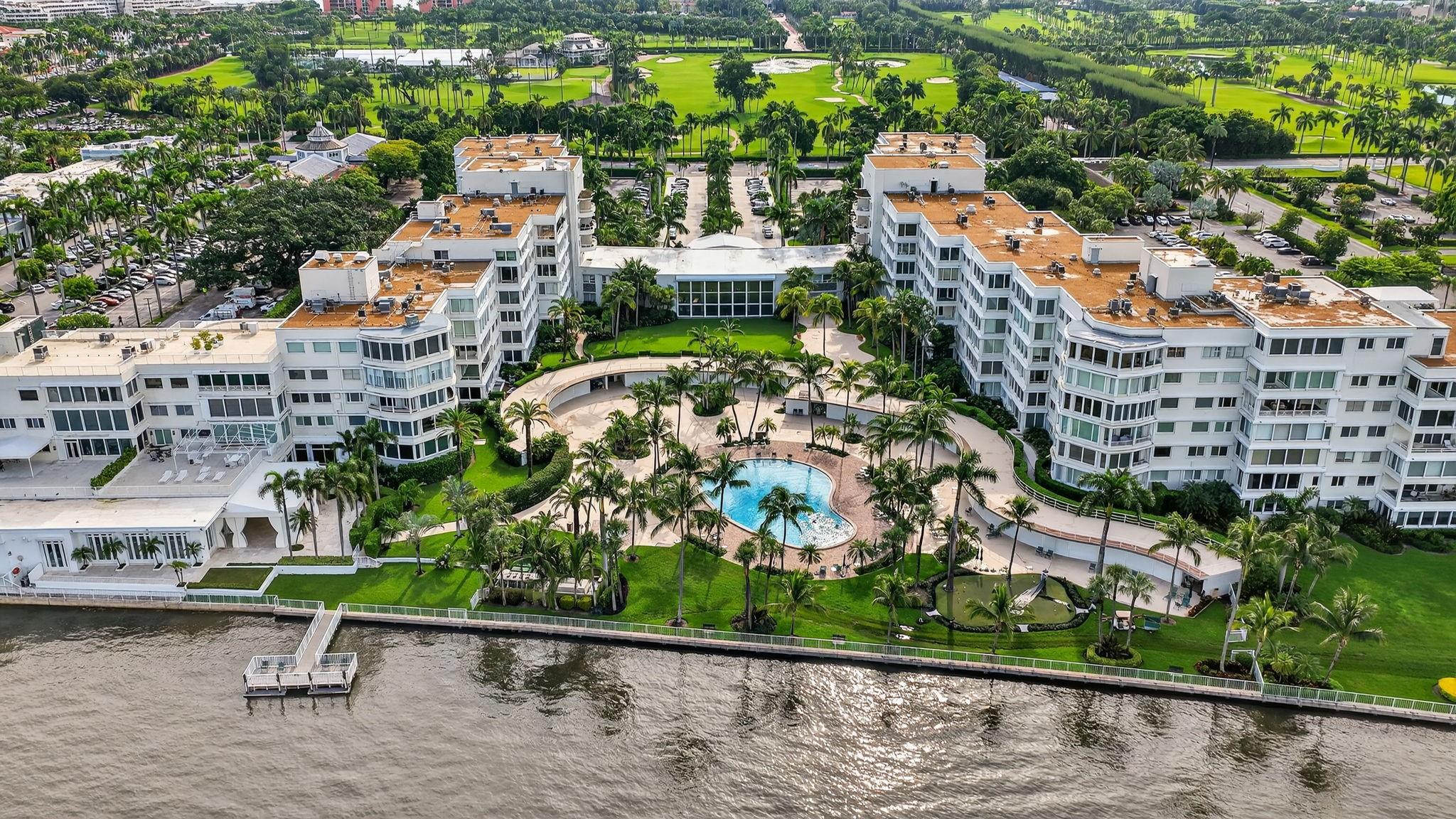 PALM BEACH TOWERS - Residential
