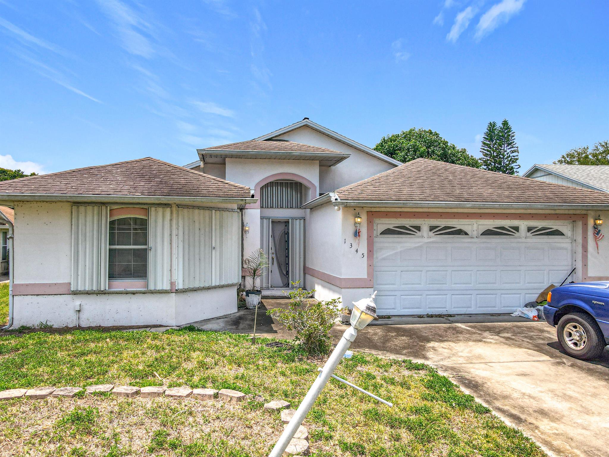 1345 38th Avenue, Vero Beach, FL, 32960/$310,000 3 1345 38th Avenue