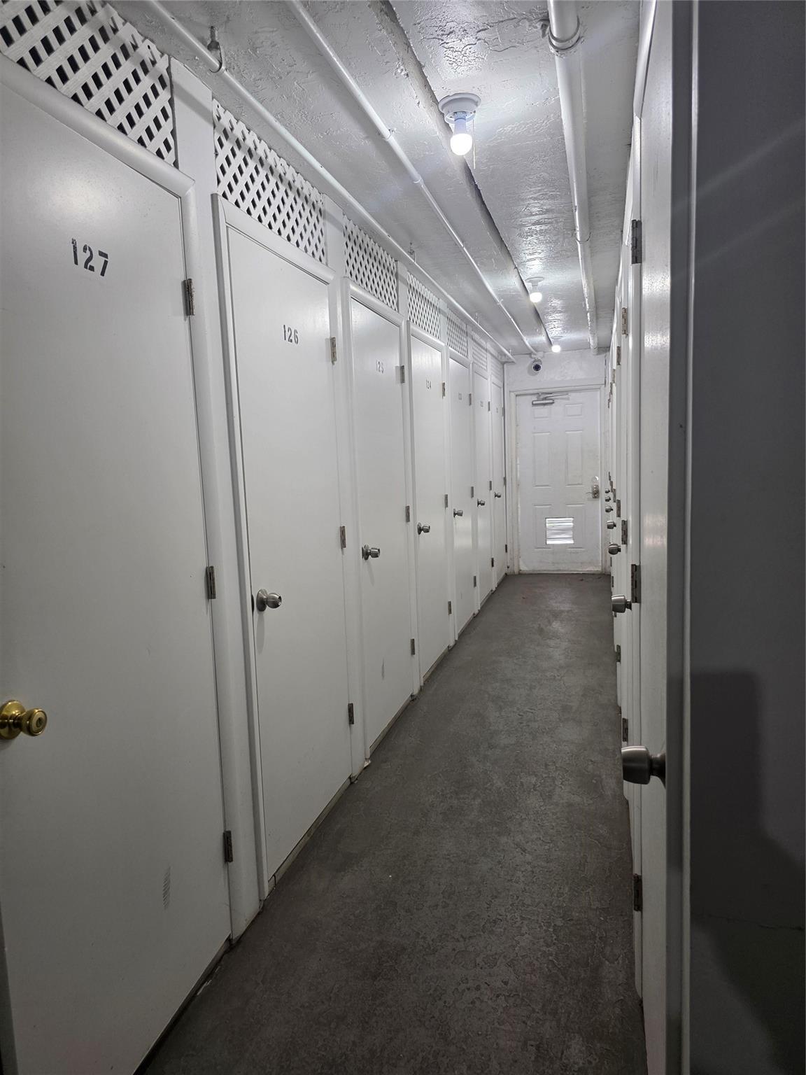 Lighthouse Point Plaza Co - Residential Lease