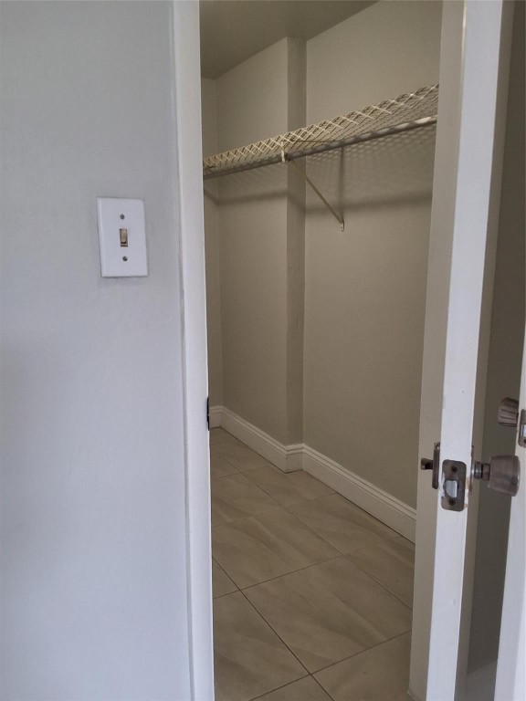 Lighthouse Point Plaza Co - Residential Lease