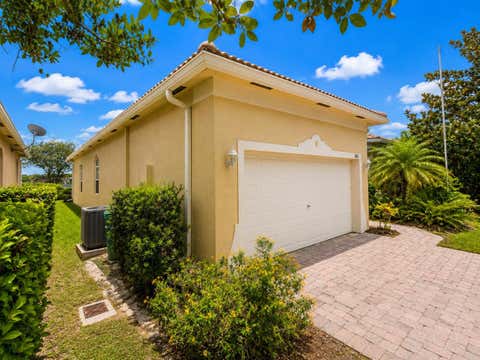 Photo of 5940 Spanish River Road, Fort Pierce, FL 34951 (MLS # B26050005)
