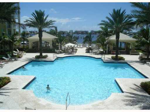 MOORINGS AT LANTANA CONDO 3 - Residential