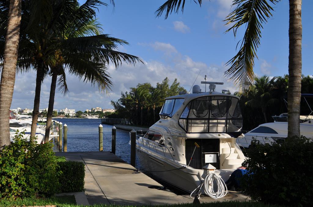 MOORINGS AT LANTANA CONDO 3 - Residential