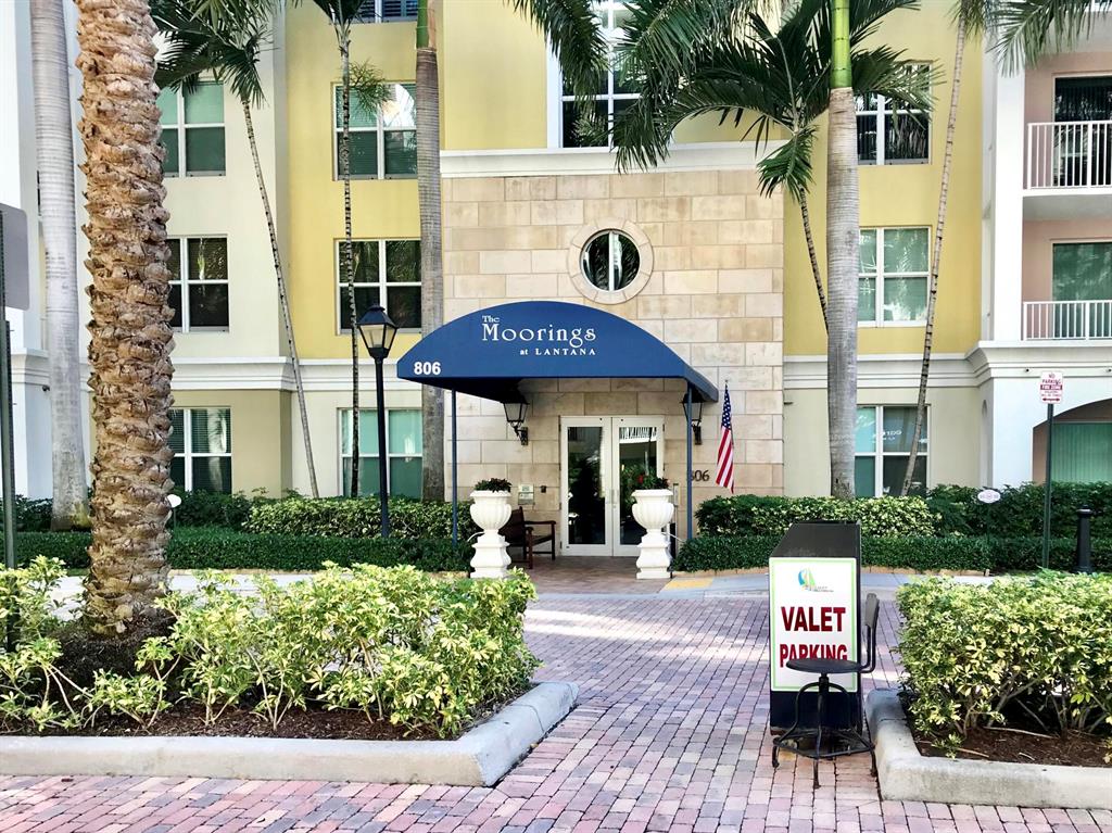 MOORINGS AT LANTANA CONDO 3 - Residential