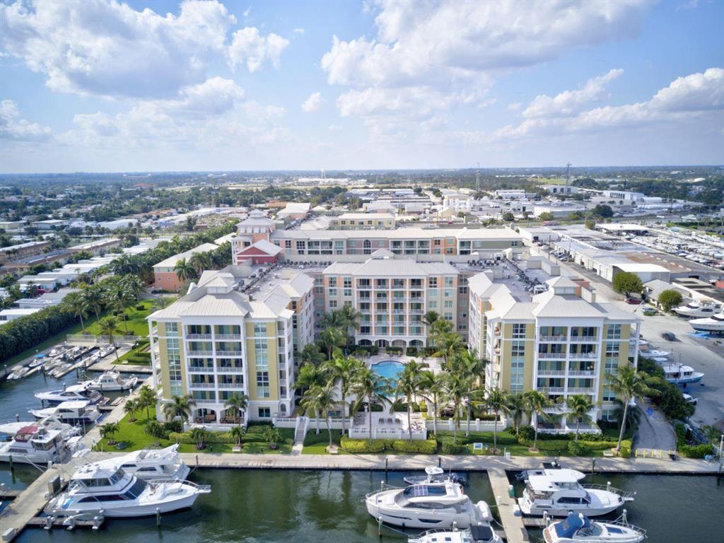 MOORINGS AT LANTANA CONDO 3 - Residential