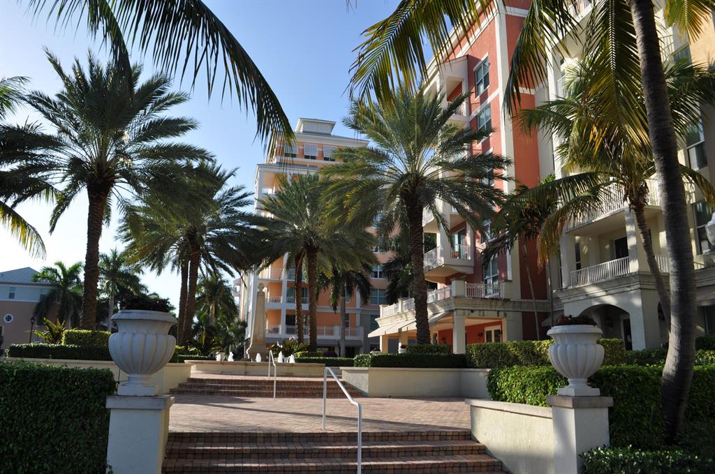 MOORINGS AT LANTANA CONDO 3 - Residential