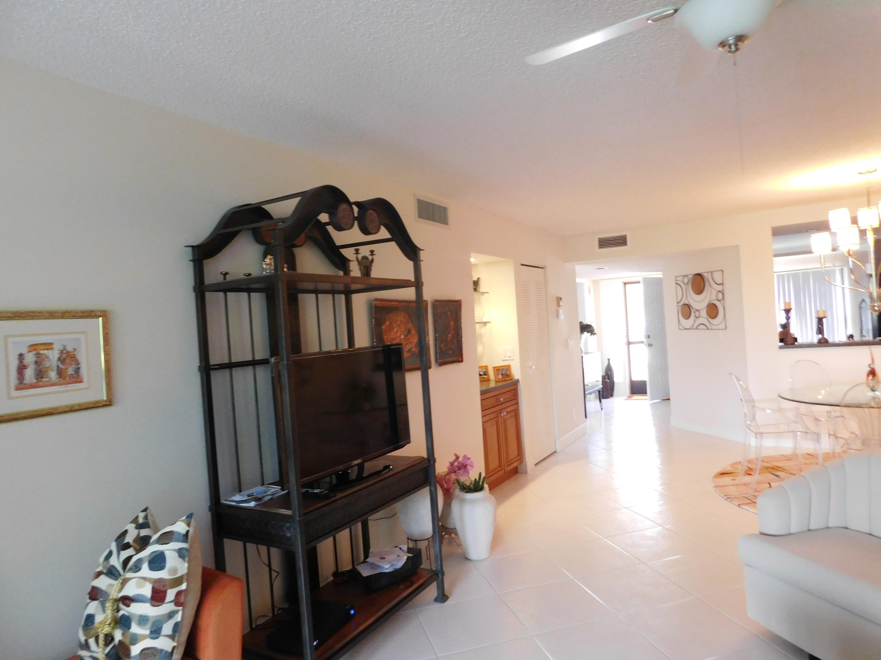 GLENEAGLES CONDO III - Residential Lease